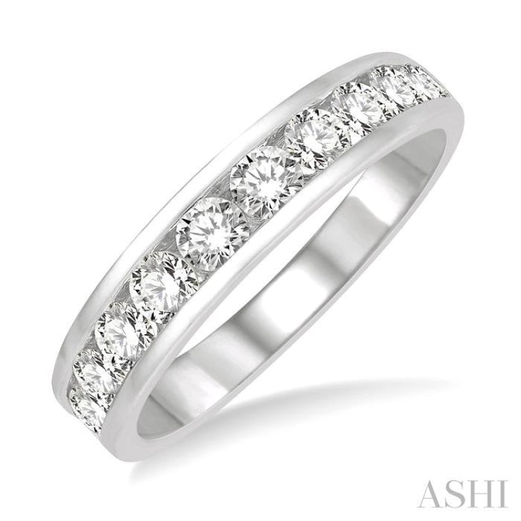 1 Ctw Channel Set 11 Stone Round Cut Diamond Wedding Band in Platinum