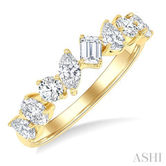 1 1/10 Ctw Mixed Shape Diamond Fashion Band in 14K Yellow Gold