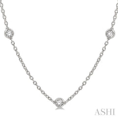 1 Ctw Round Cut Diamond Station Necklace in 14K White Gold