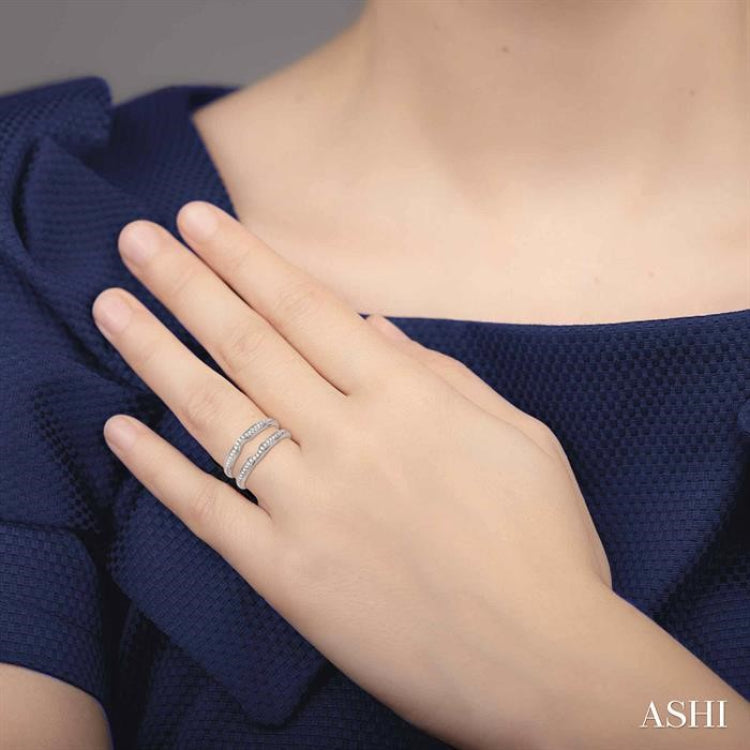 1/5 Ctw Round Cut Diamond Insert Ring in 14K White Gold