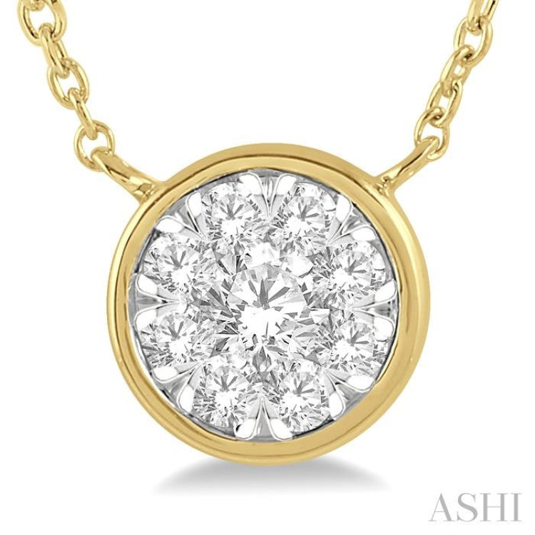1/2 Ctw Round Shape Lovebright Diamond Pendant With Chain in 14K Yellow and White Gold