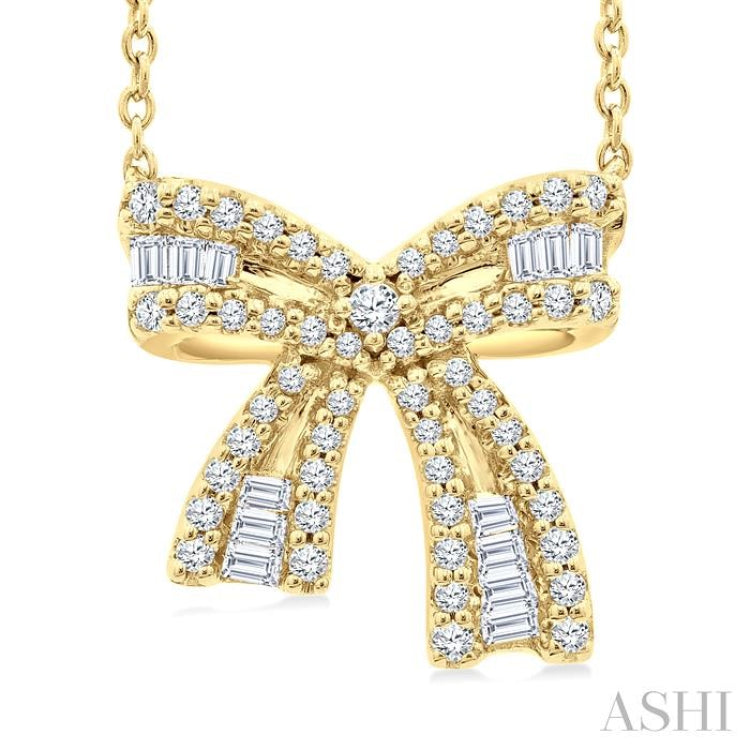 1/3 Ctw Bow Round Cut Diamond Fashion Pendant With Chain in 14k Yellow Gold