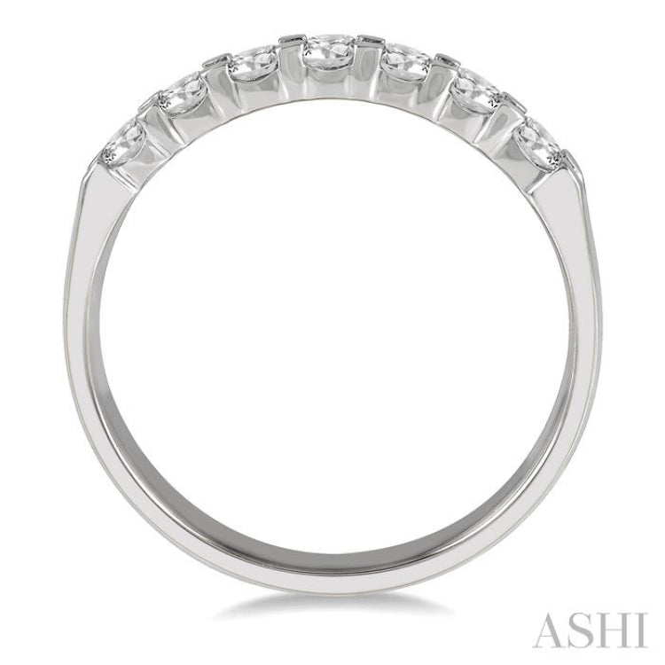 3/4 Ctw 7 Stone Round Cut Diamond Wedding Band in 14K White Gold