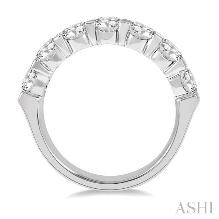1 1/2 Ctw 7 Stone Round Cut Diamond Wedding Band in 14K White Gold