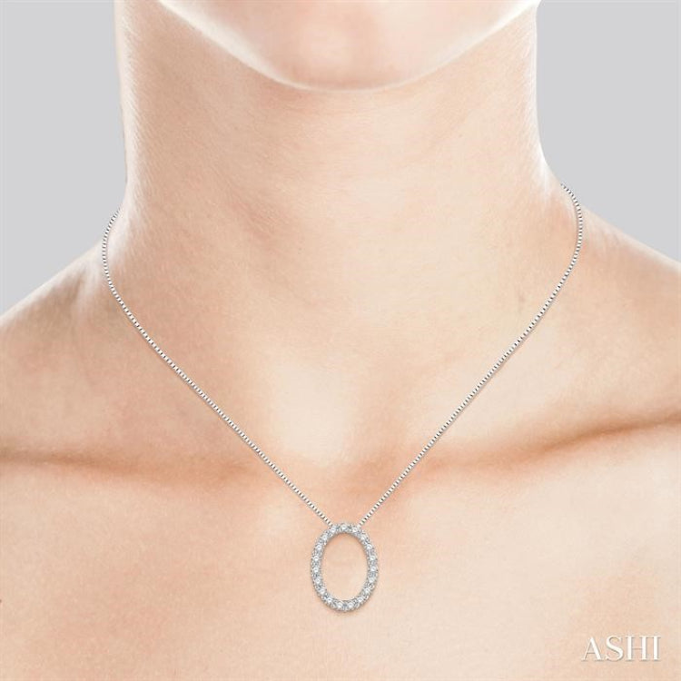 1/2 Ctw Oval Shape Window Round Cut Diamond Pendant With Chain in 14K White Gold