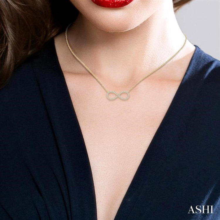 3/4 Ctw Round Cut Diamond Infinity Pendant With Chain in 14K Yellow Gold