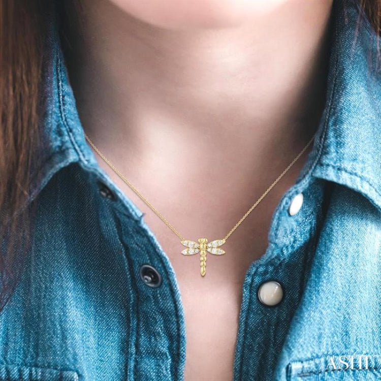 1/6 Ctw Petite Dragonfly Round Cut Diamond Fashion Pendant With Chain in 10K Yellow Gold