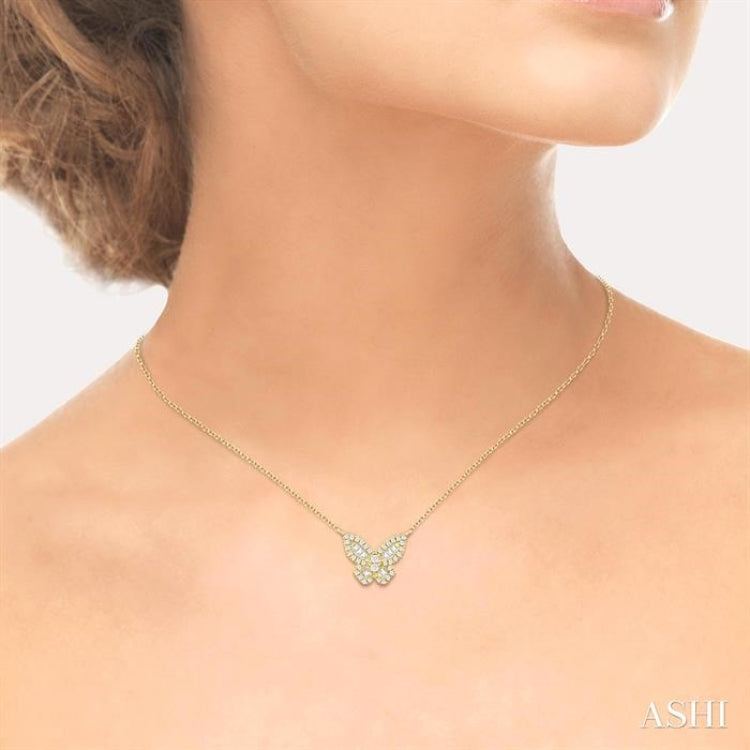 1/3 Ctw Petite Butterfly Baguette and Round Cut Diamond Fashion Pendant With Chain in 14K Yellow Gold