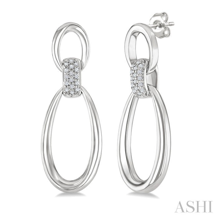 1/10 Ctw Oval Shape Link Round Cut Diamond Fashion Earrings in Sterling Silver